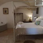 Вилла Eremo Di San Giusto - Trullo Vista Mare Остуни