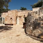 Вилла Eremo Di San Giusto - Trullo Vista Mare